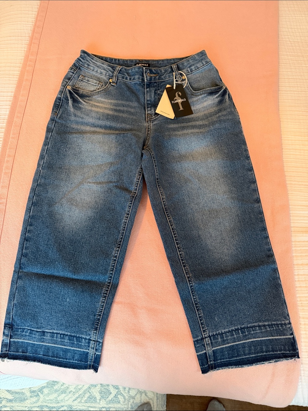 NWT Flamingals Wide Leg Crop Jeans Size Small Raw Hem